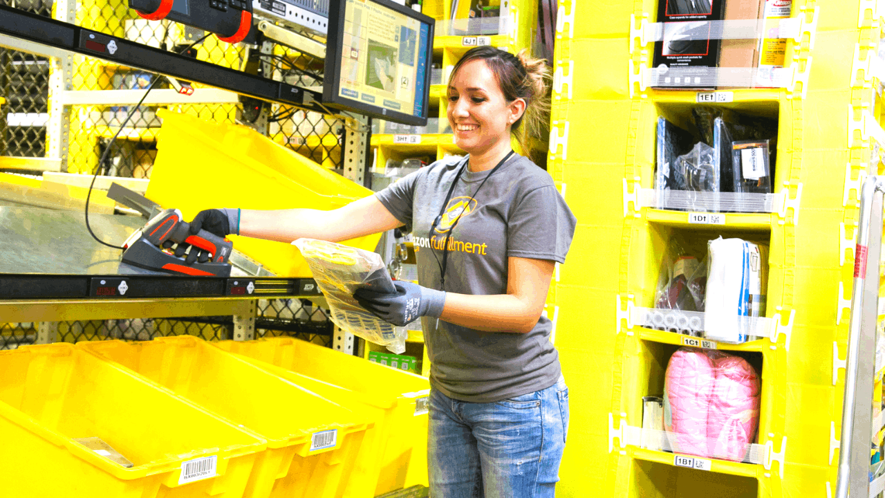 7 Benefits of Working at Amazon