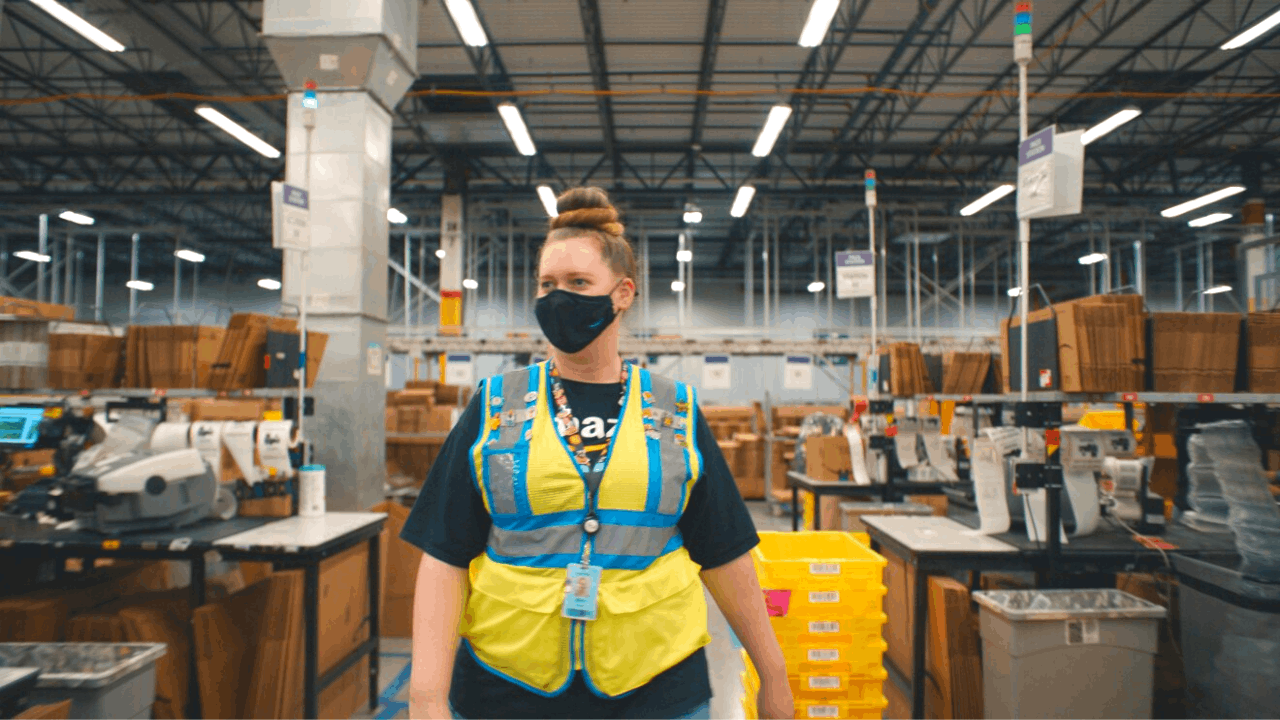 7 Benefits of Working at Amazon